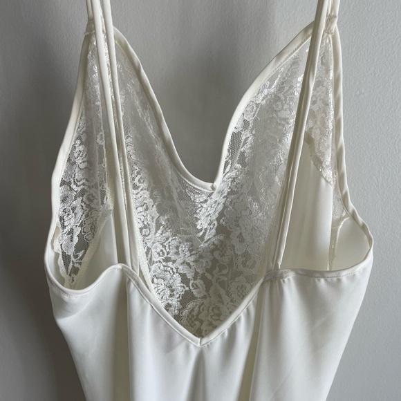 Victoria’s Secret Gold Label Vintage Lace Embroidered Slip - Off White - Small - Picture 7 of 12